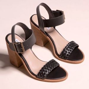 Steve Madden Black Leather Heels (6.5)